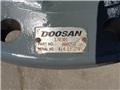 Doosan 170301-00025B, Chassis and suspension